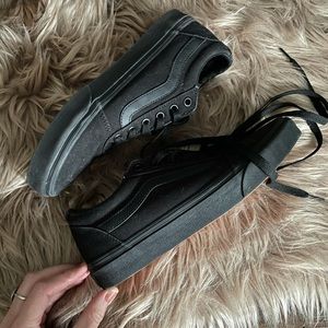 Black vans